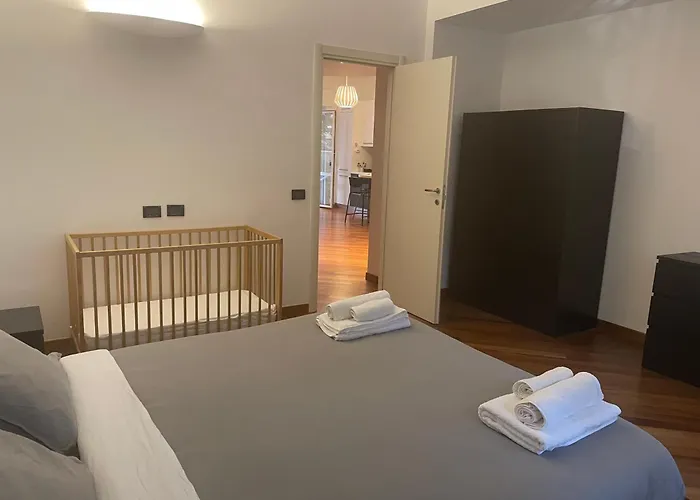 Quarto Mare Con Giardino