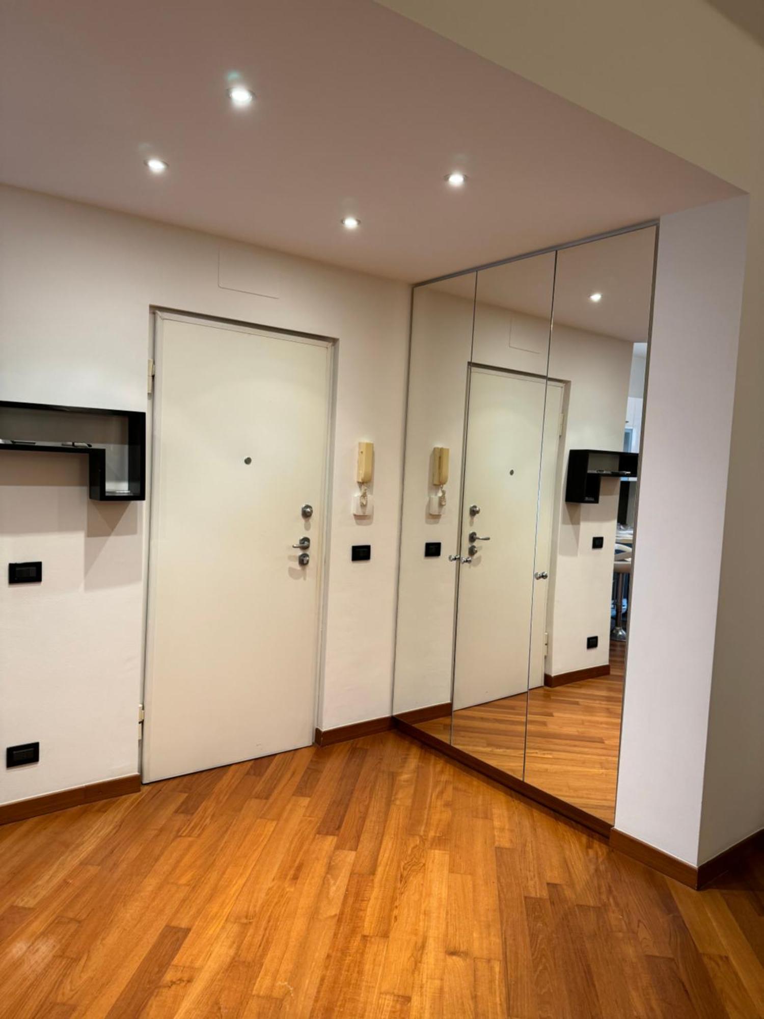 Mare Con Giardino Apartment *