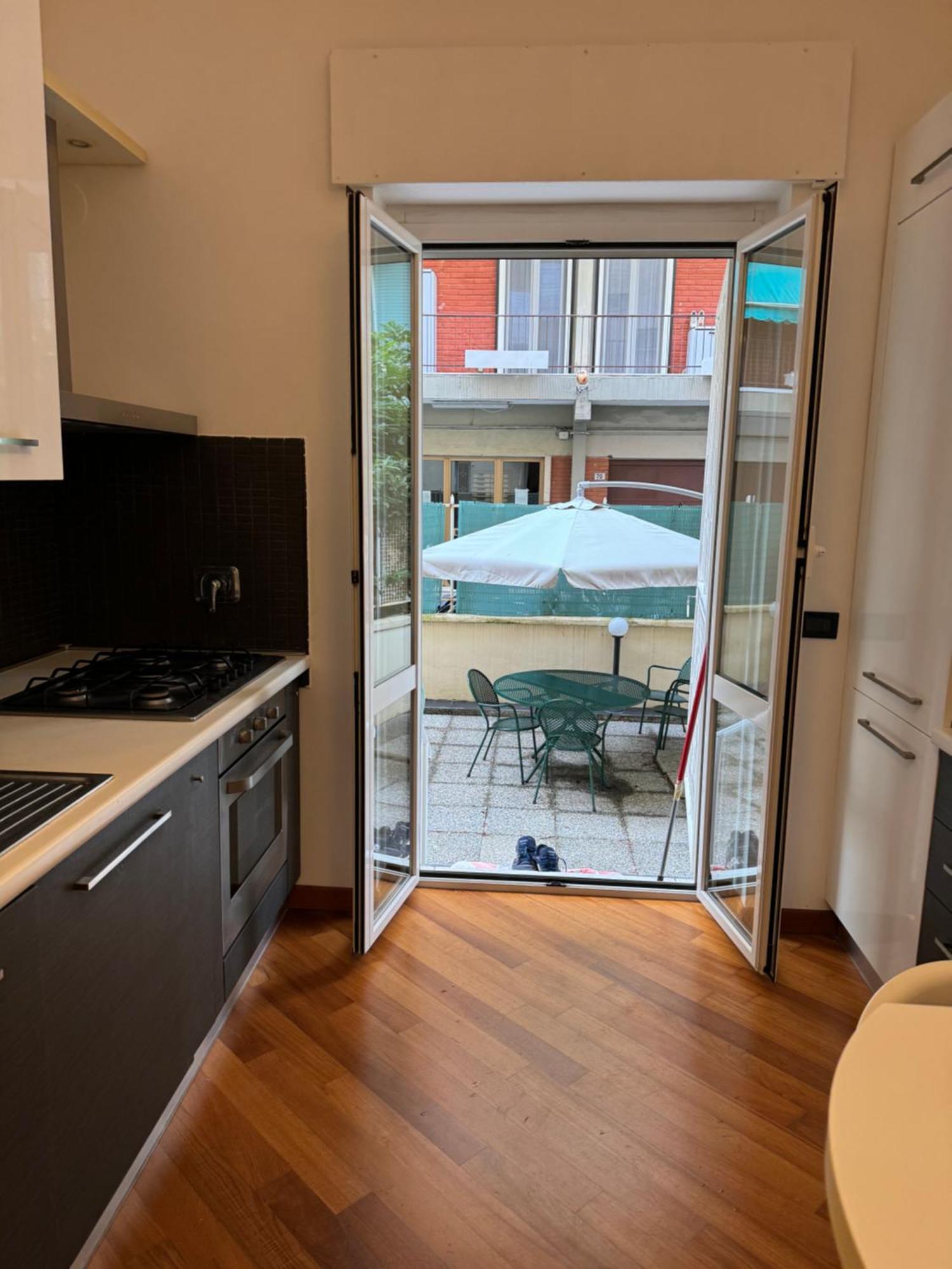 Mare Con Giardino Apartment