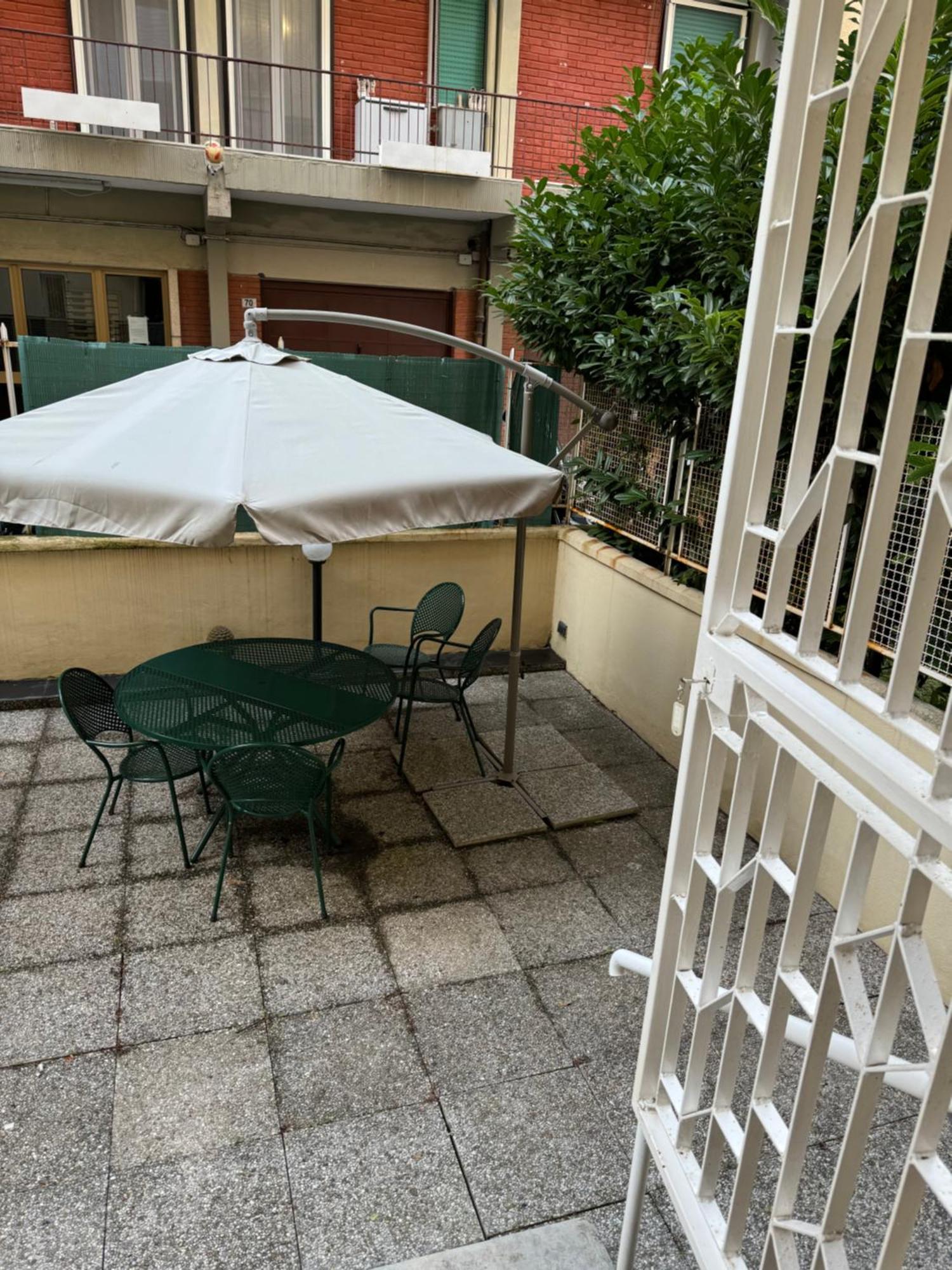 Mare Con Giardino Apartment